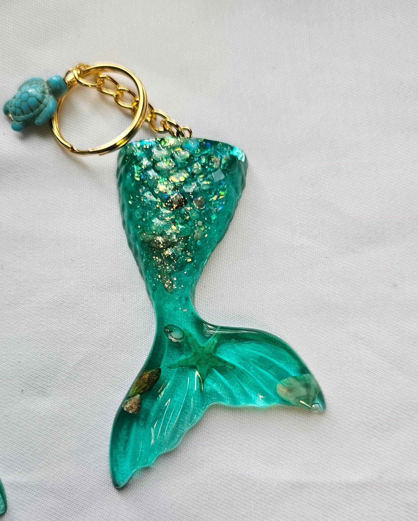 Hammer head shark/manta ray keychains