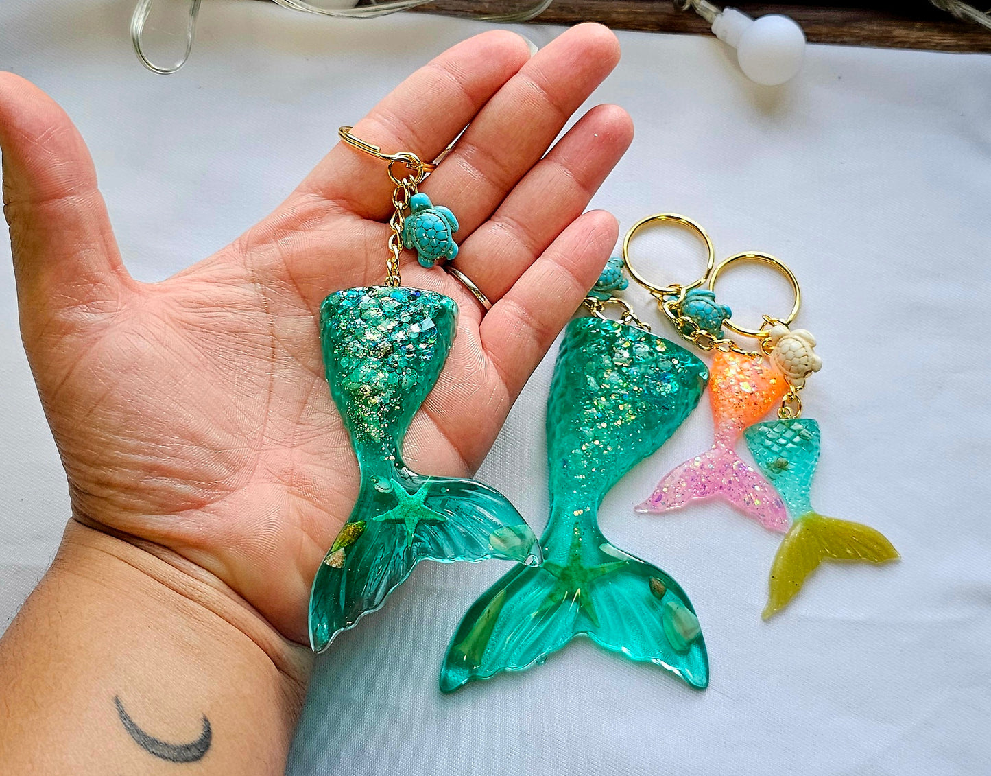 Hammer head shark/manta ray keychains