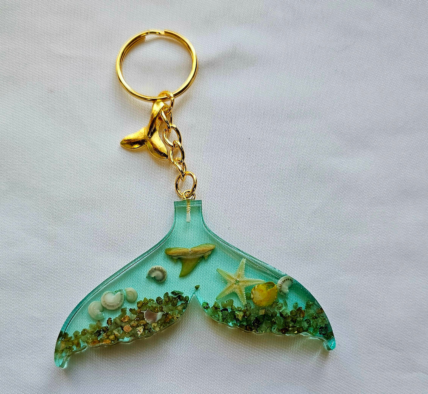 Hammer head shark/manta ray keychains