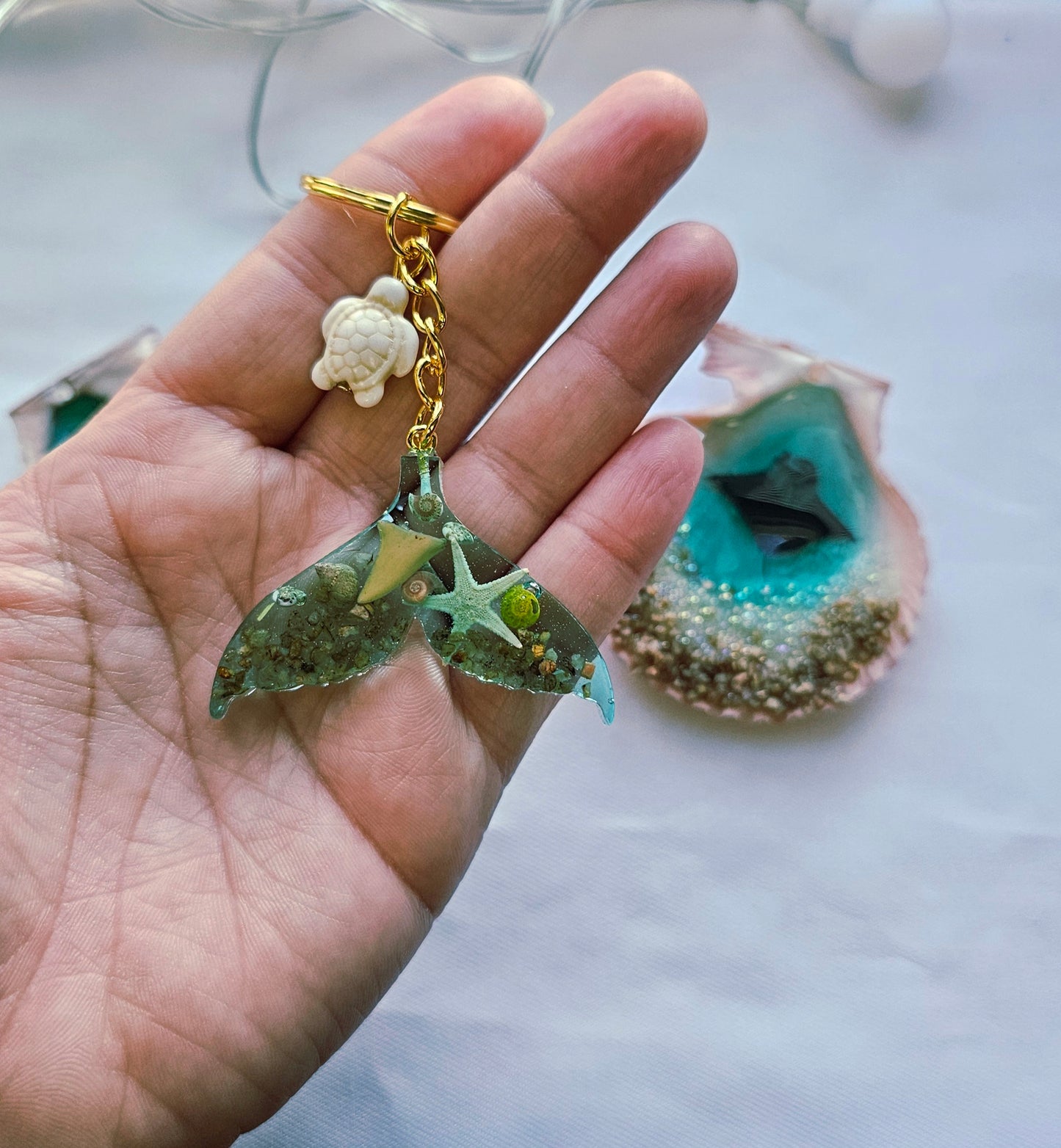 Hammer head shark/manta ray keychains