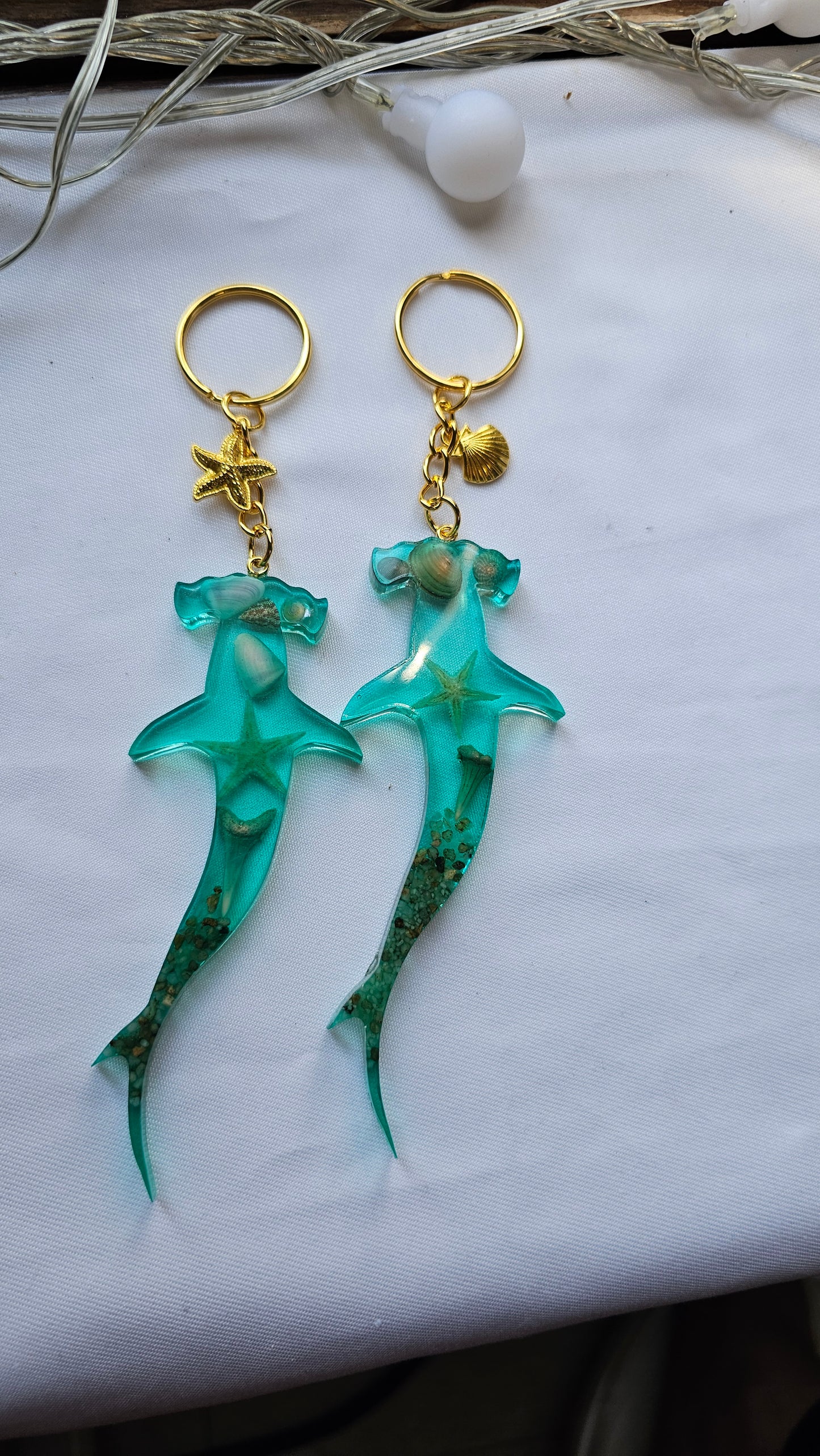 Hammer head shark/manta ray keychains