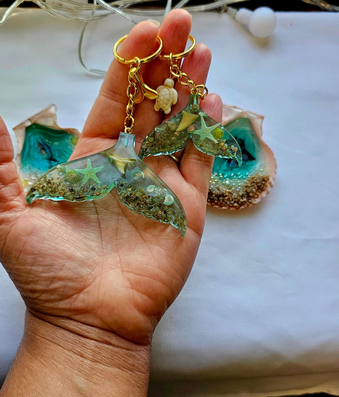 Hammer head shark/manta ray keychains
