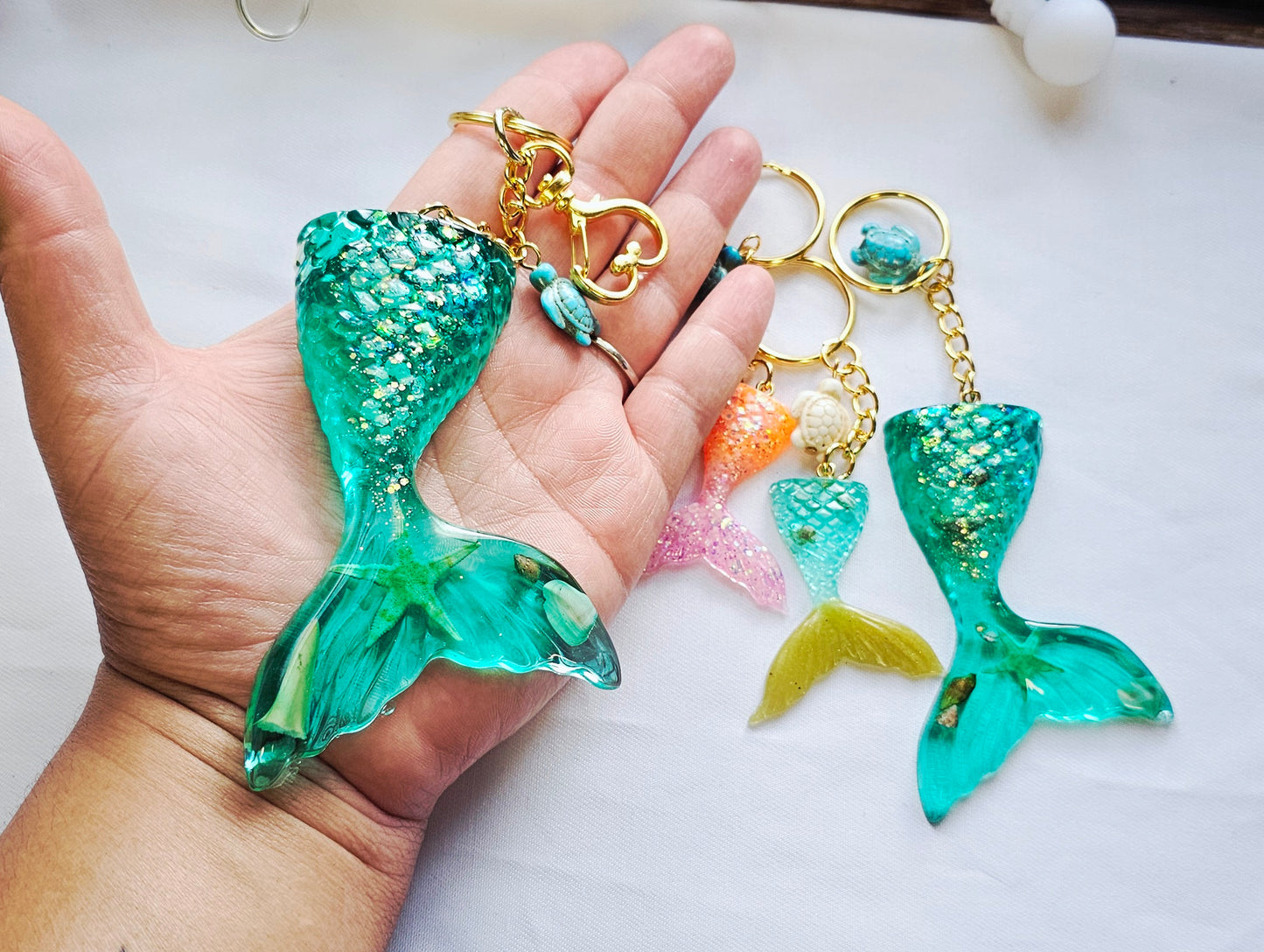 Hammer head shark/manta ray keychains