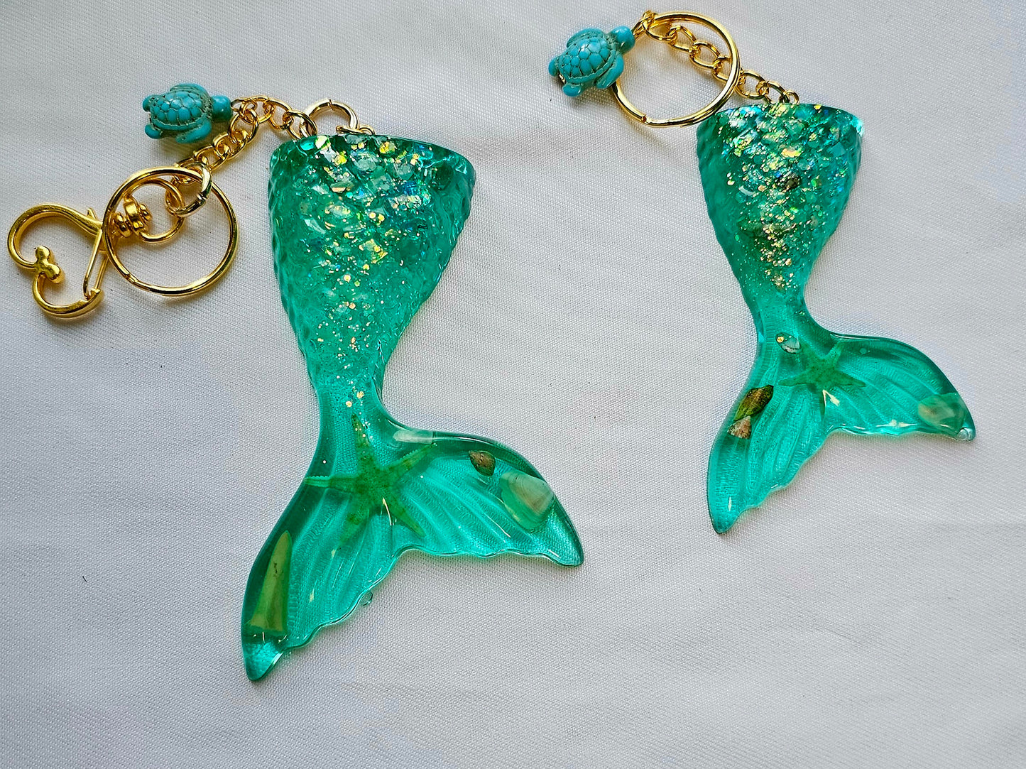 Hammer head shark/manta ray keychains