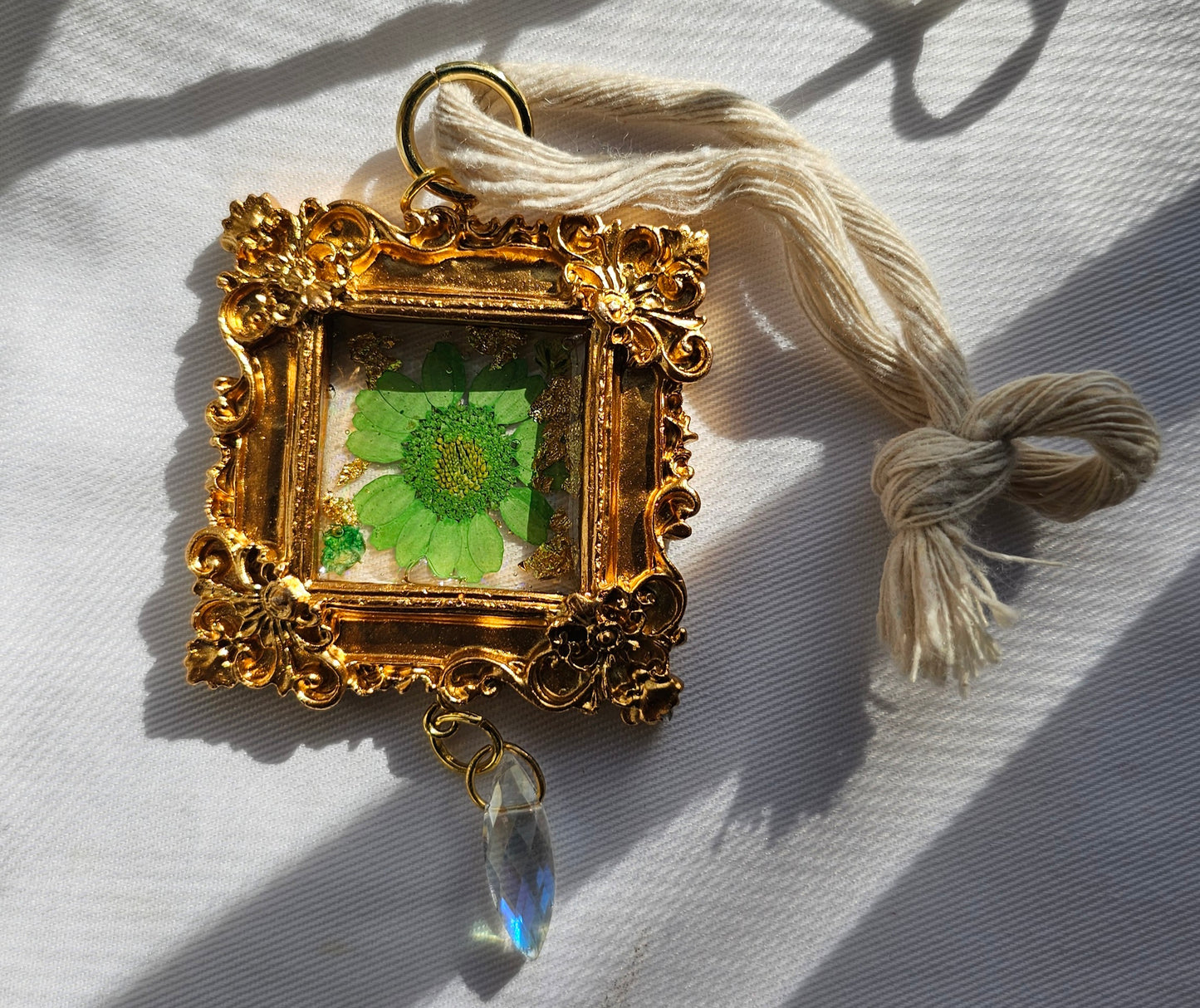 Mini Vintage frame suncatcher/keychain