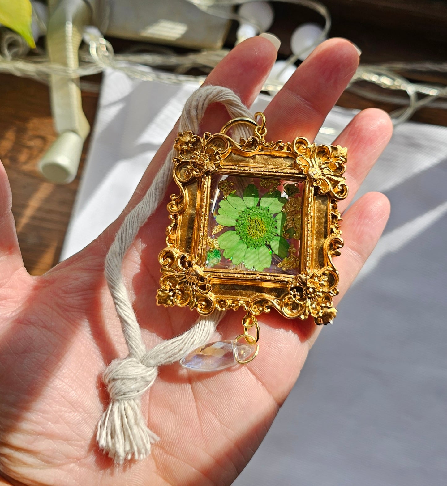 Mini Vintage frame suncatcher/keychain