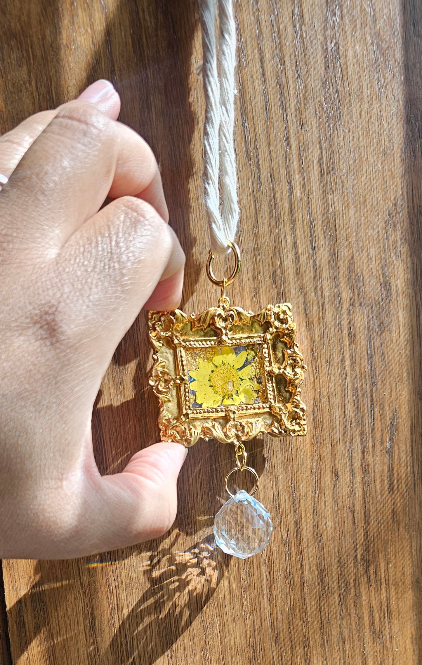 Mini Vintage frame suncatcher/keychain