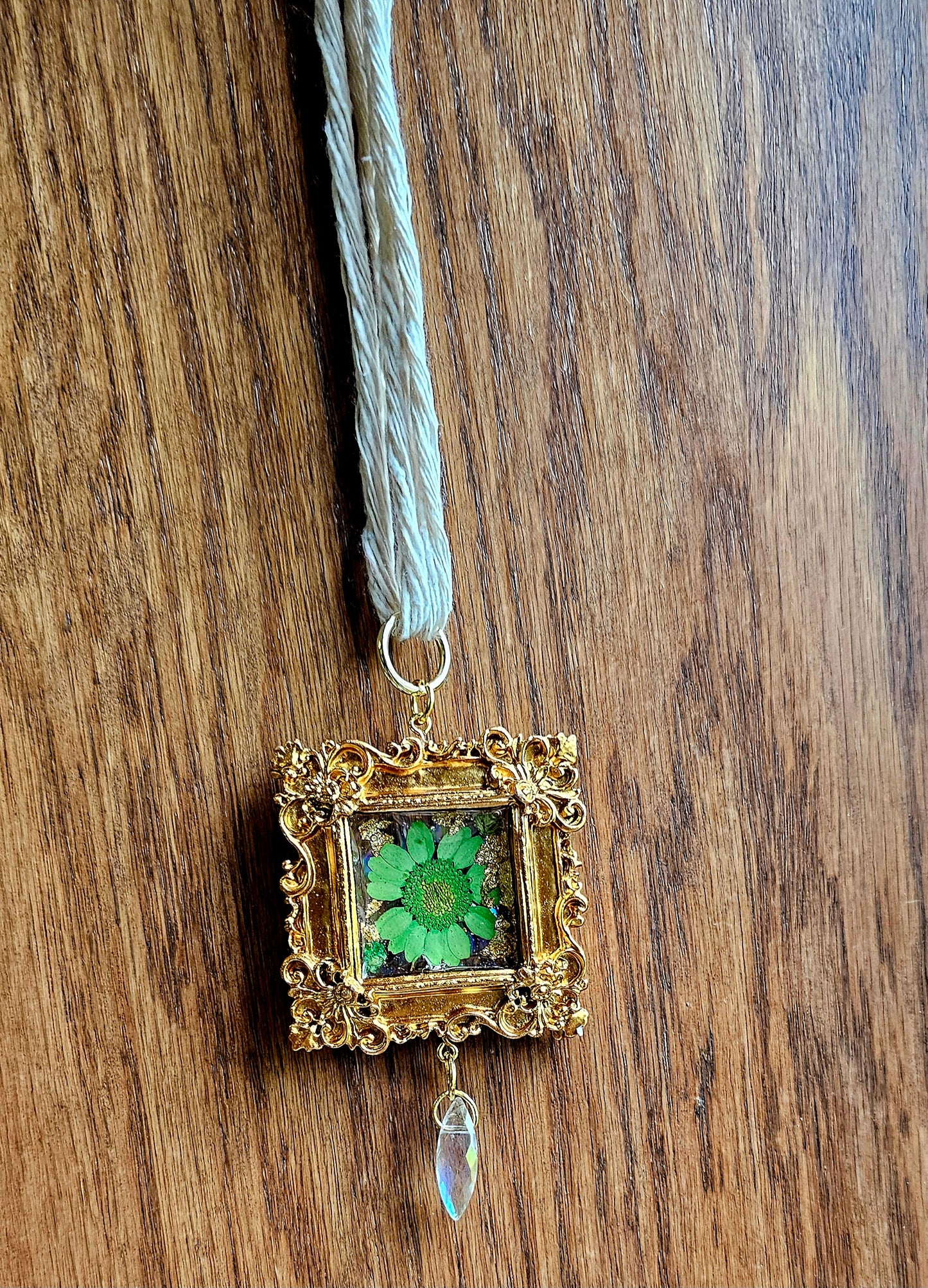 Mini Vintage frame suncatcher/keychain