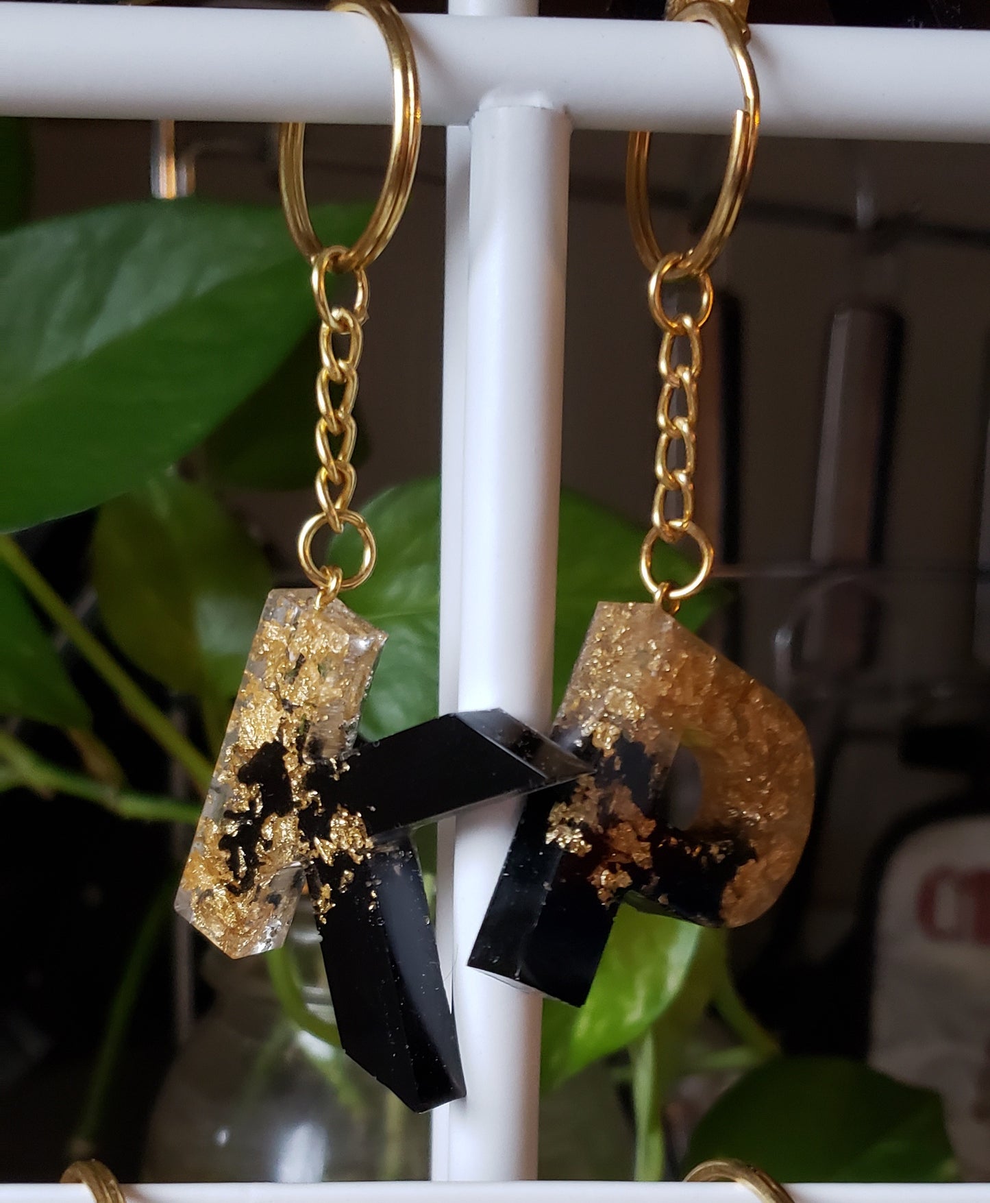 Letter Keychain/Black/Gold