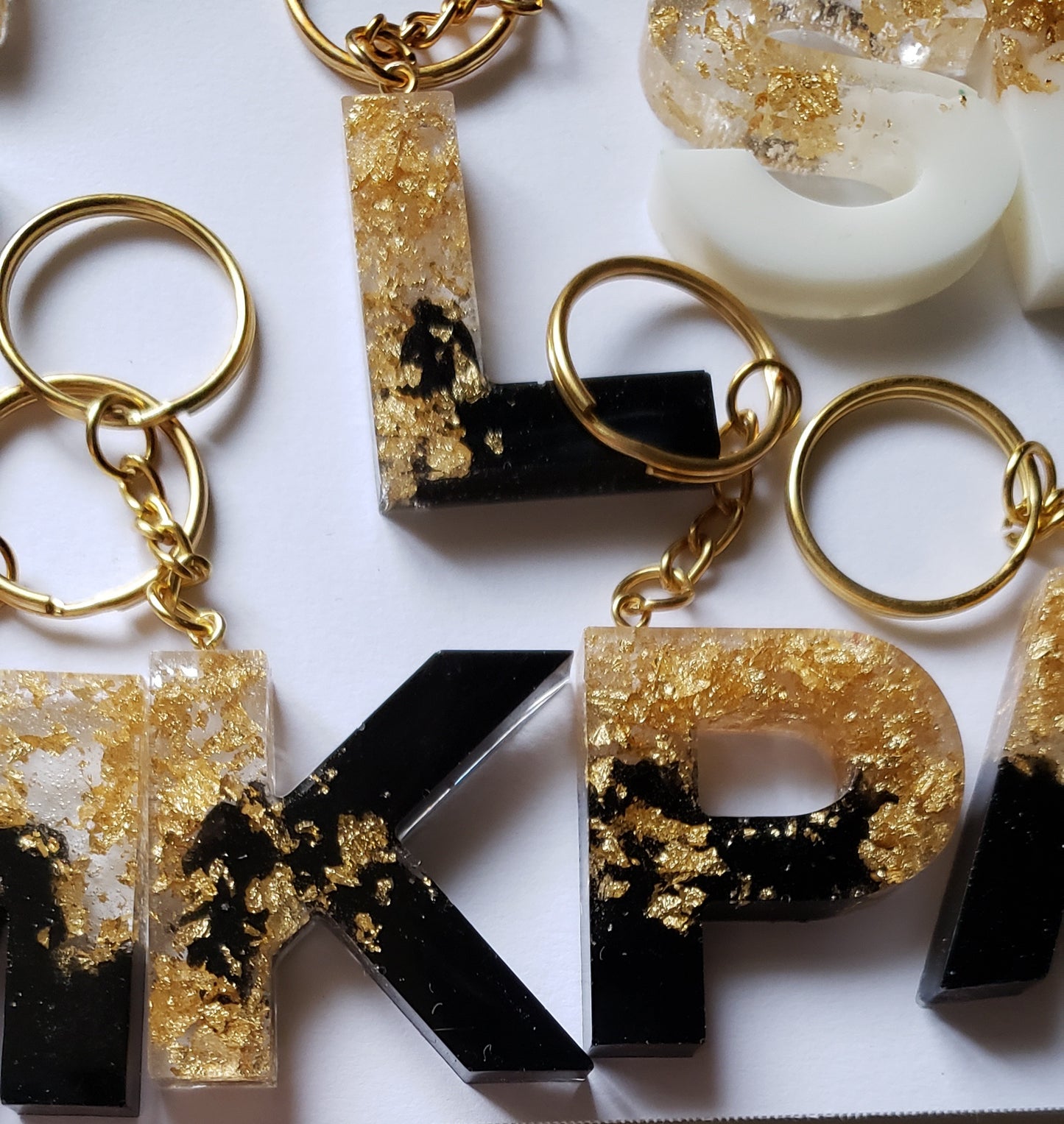 Black and Gold Glitter Letter Keychain – AK Resin Designs